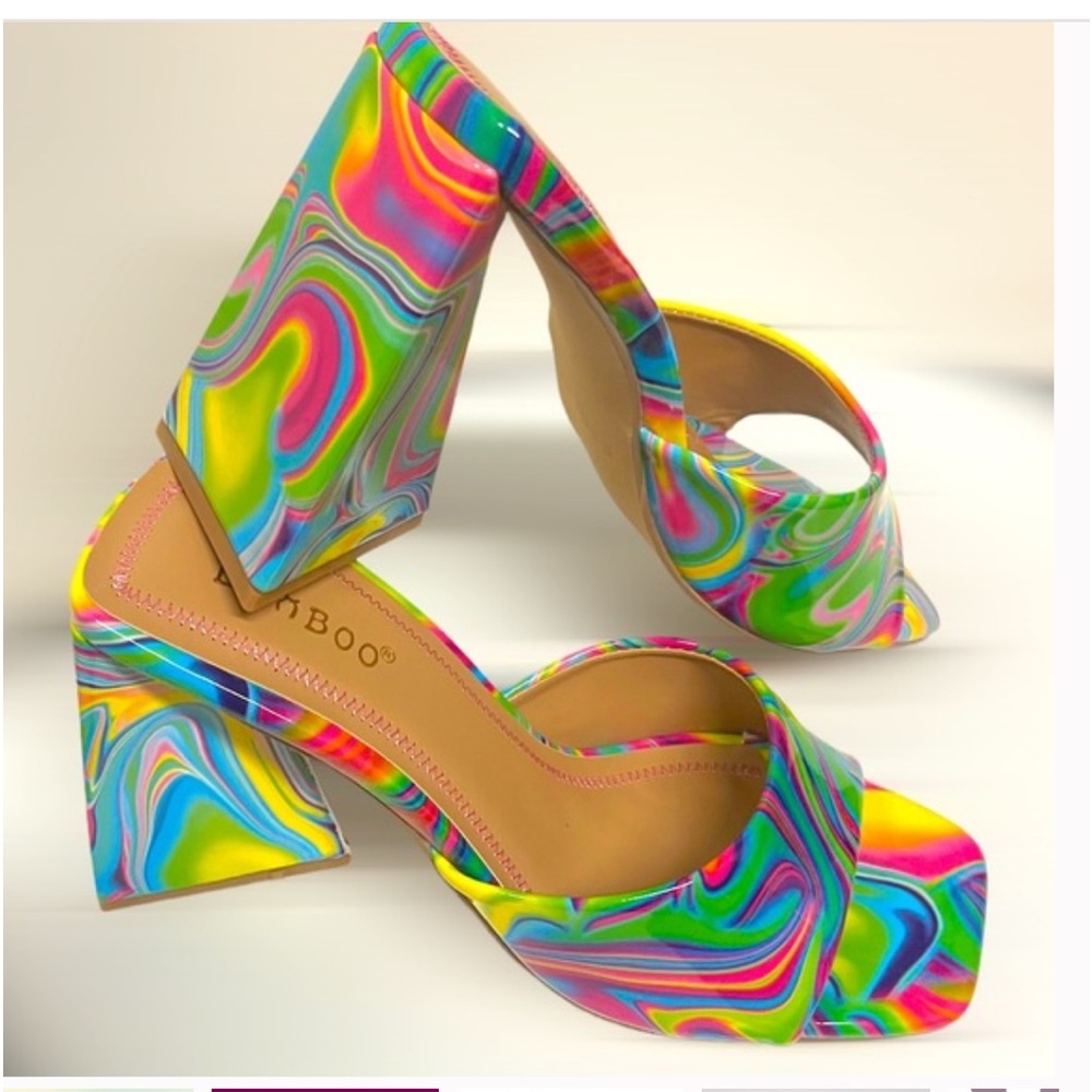 Bamboo Premier Swirl Patent Leather Square Toe Triangle Chunky Heel - Picture 2 of 11